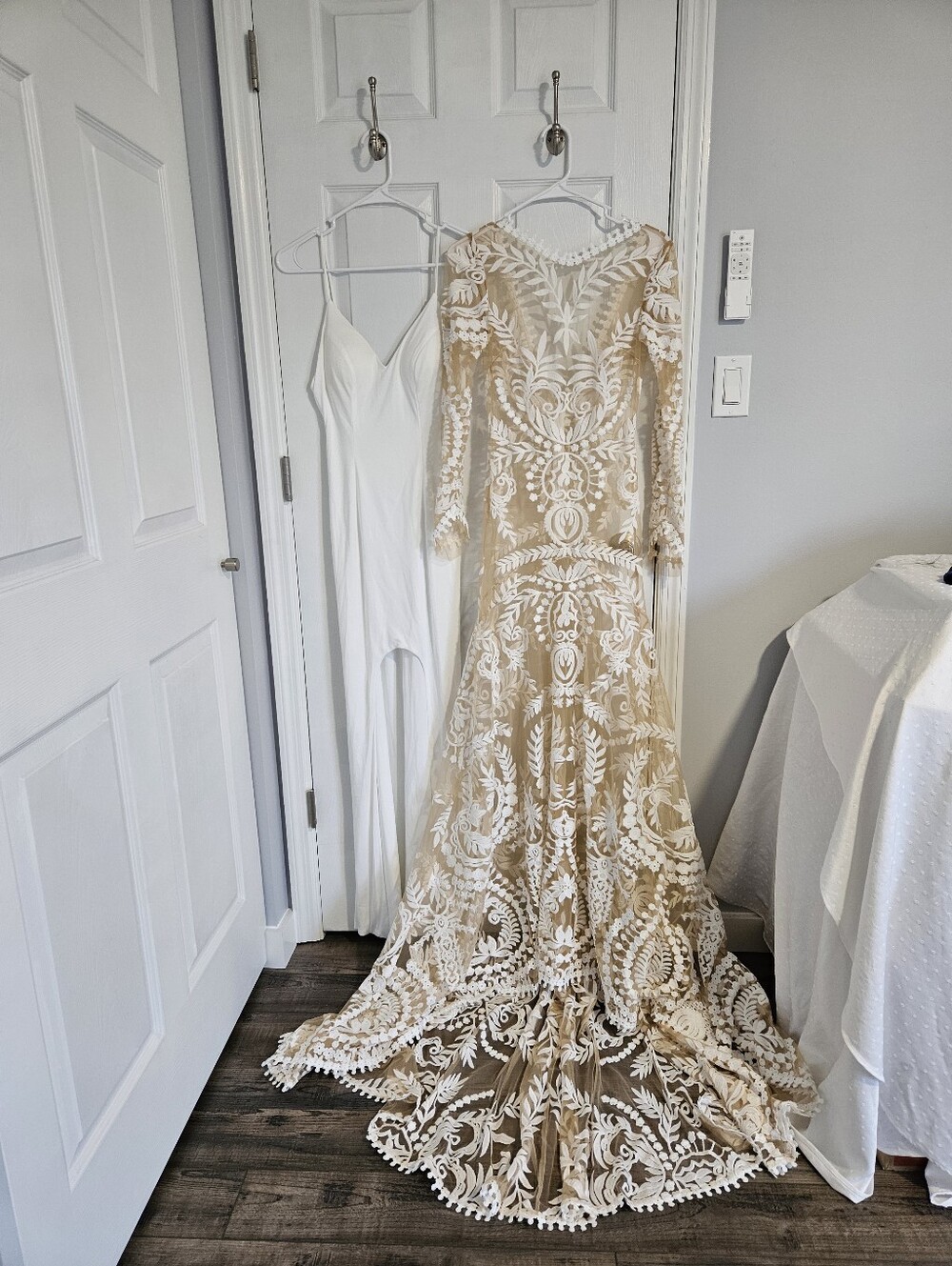 Boho Lace Wedding Dress and Slip - Picture 11 of 15